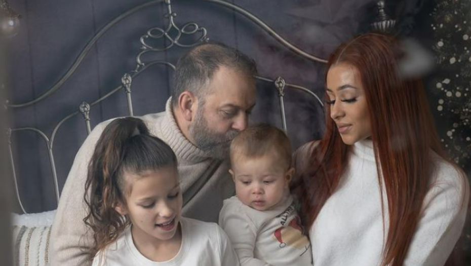 "PRE NEGO ŠTO SMO SE ZAVOLELI, BIO MI JE MUŠTERIJA" Verenik joj stariji od mame, ali za njih su godine samo broj (FOTO)