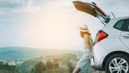 RODITELJI, OBRATITE PAŽNJU Evo čemu služi rupa za zadnjim vratima automobila, ima jednu važnu funkciju!