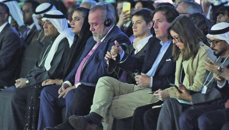 TAKER KARLSON DOLAZI U SRBIJU! Premijerka Ana Brnabić otkrila da čuveni novinar stiže sredinom godine