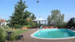 ŠOKANTAN POTEZ VODITELJKE RTS-A Snimala se u bazenu dok je ovo radila, niko nije očekivao da će je videti u ovakvom izdanju