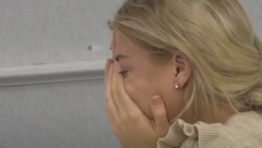 TERALA ME JE DA JEDEM SA PODA, ZAKLJUČAVALA U PODRUMU Voditeljka Pinka godinama zlostavljana, otkrila jezive detalje