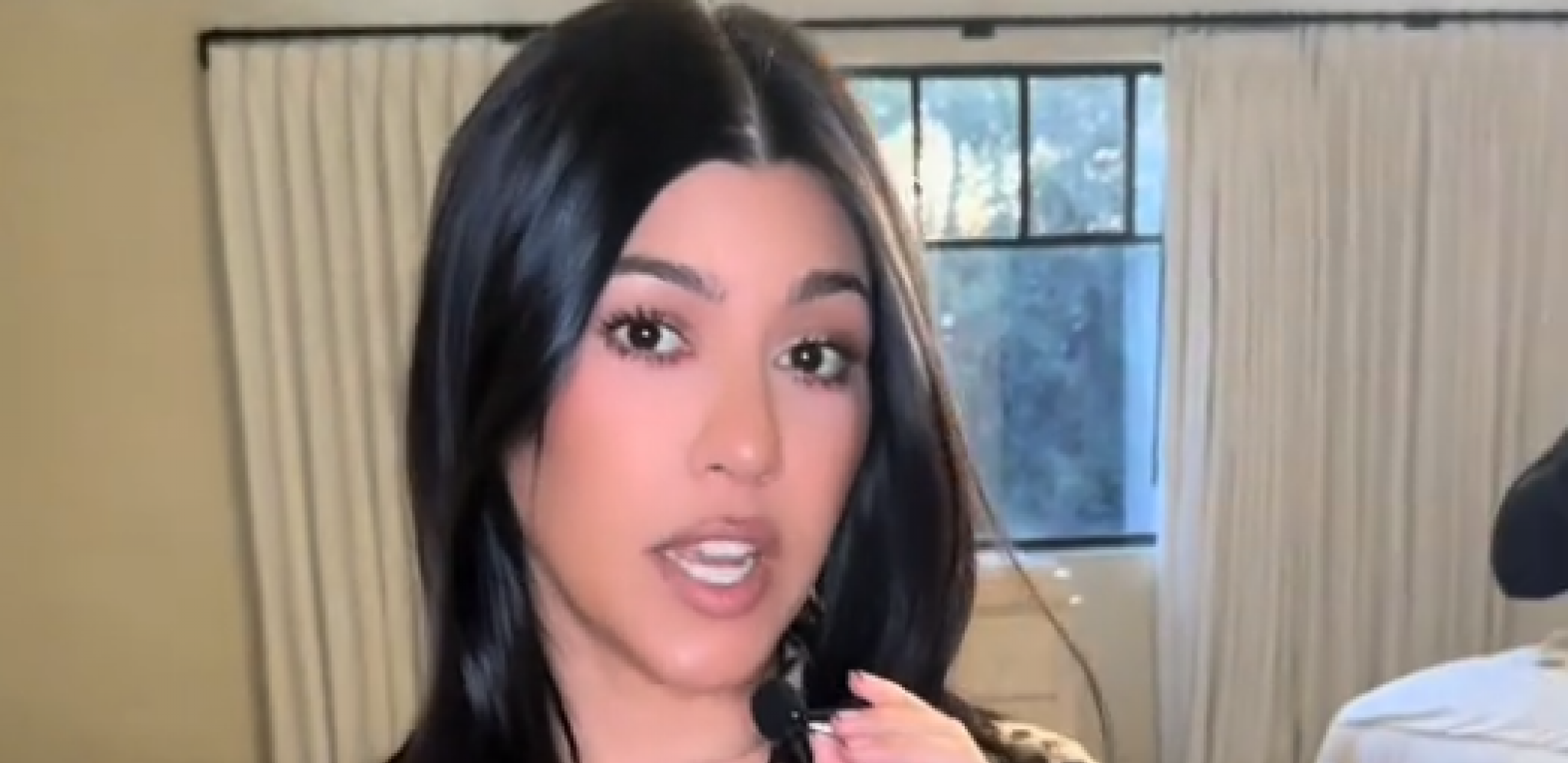 NI SESTRA NIJE ODOLELA TRENDU Viralni ,,naravno" video Kim Kardašijan inspirisao Kortni da ostavi svoj pečat, tajming je bio perfektan!