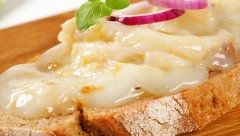 VIŠE NE MAŽETE SVINJSKU MAST NA HLEB? Opet ćete to jesti kad čujete šta kaže svetski stručnjak