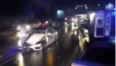 HITNA POMOĆ ODVOZI POVREĐENE Teška saobraćajna nesreća u Mladenovcu (VIDEO)