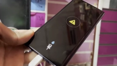NIKADA NEMOJTE PUNITI TELEFON NA AERODROMU Mnogi putnici ovo ne znaju, a može mnogo da vas košta! (VODEP)