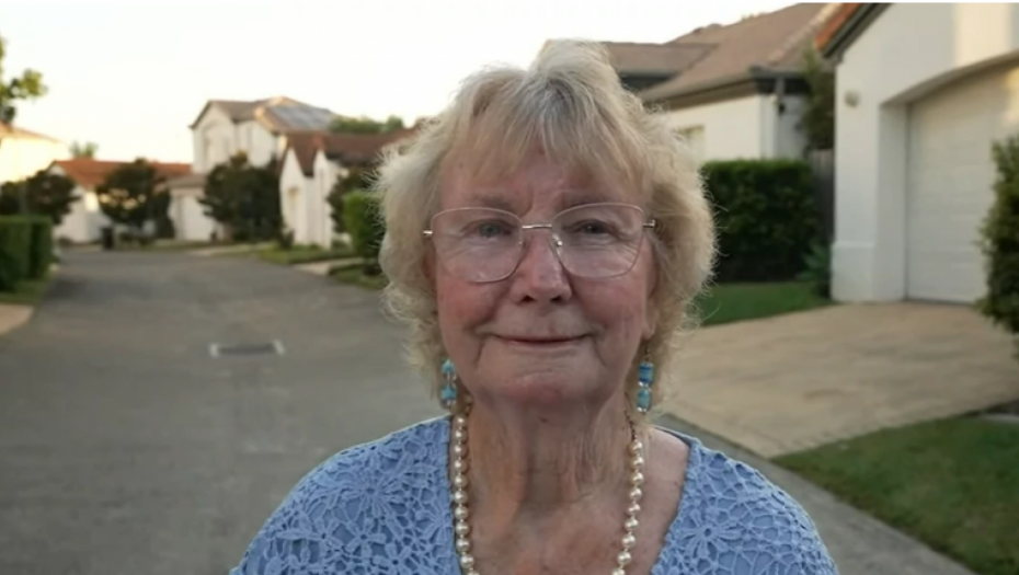 DOBILA POZIV OD POLICIJE KOJI JE PROMENIO SVE Baka 40 godina živela u Australiji, a onda se desila strašna greška zbog koje sada ispašta (VIDEO)