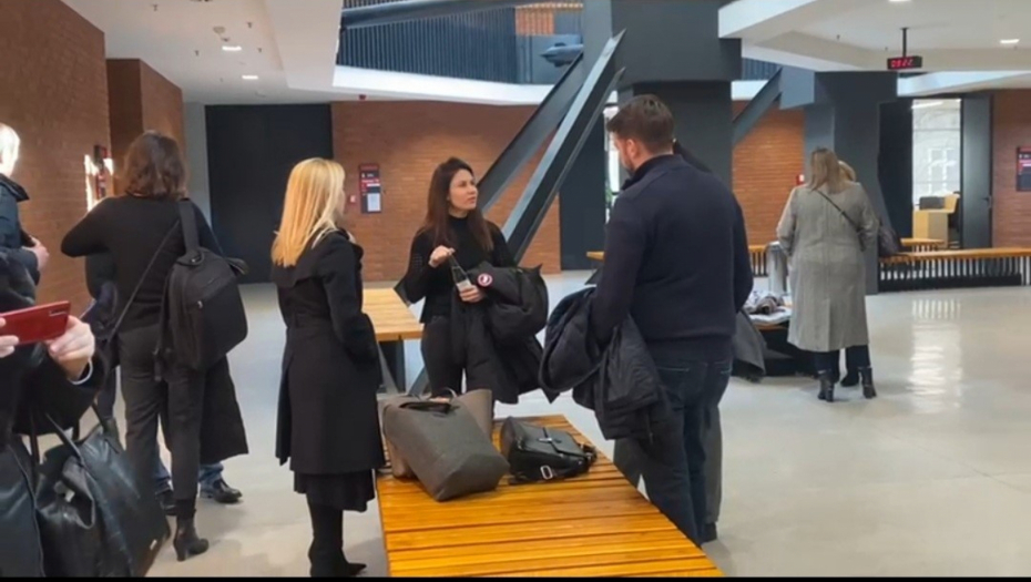 "TEK KADA SAM VIDEO SVOJE DETE U KAPELI, SHVATIO SAM DA JE VIŠE NEMA" Potresno svedočenje oca čija je ćerka ubijena u Ribnikaru!