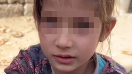 ISTA KAO SVETSKA LEPOTICA Devojčica (6) neverovatno podseća na slavnu manekenku, znamo da znate na koju mislimo!