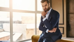 ISTRAŽIVANJE POKAZALO: Zgodni muškarci više napreduju u karijeri od privlačnih žena