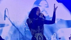 KRISTALI PREKO INTIMNIH DELOVA, A NA NOGAMA SAVRŠENSTVO Prijovićka u nikad izazovnijem stajlingu, uzak kombinezon istakao telo