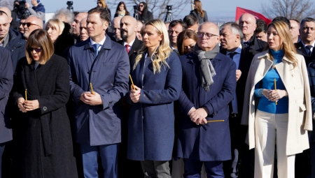 SINIŠA MALI ČESTITAO DAN DRŽAVNOSTI Ovi datumi su nam važni jer predstavljaju početak oslobođenja Srba i početak ustavnosti Srbije