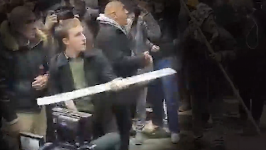 HTELI DA GA PRIKAŽU KAO NEKOG SIROTANA A on sa motkama napadao policiju, razbličene su im sve laži! - ALI NE ODUSTAJU