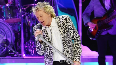 Sir Rod Stewart & Jools Holland predstavljaju 'Pennies From Heaven' treći singl sa zajedničkog albuma Swing Fever