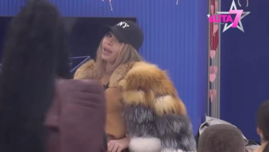 JA SAM BARBIKA, ONA JE GREŠKA PRIRODE Maja oplela po Aneli, a onda udarila na Janjuša