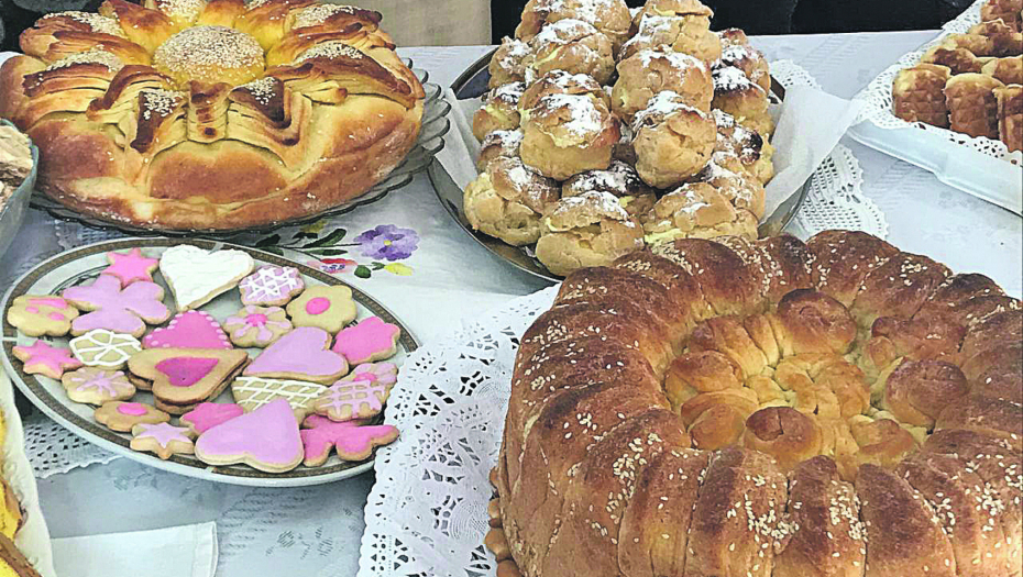 MIRISALO NA SVE STRANE U jednom selu pored Čačka održan je prvi festival pogače u Šumadiji