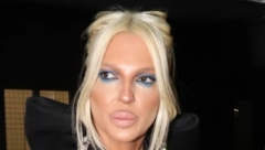 KARLEUŠA UHVAĆENA U KAFANI  Tamburaši joj sviraju na uvce, a evo ko plaća i ne pita šta košta