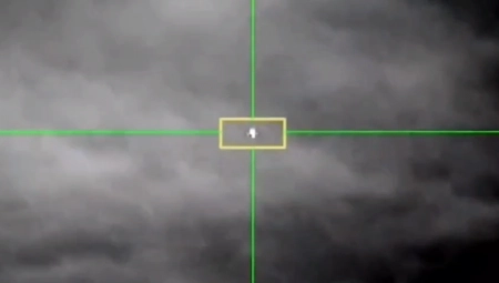 IRAN PREDSTAVIO NOVI PVO SISTEM "Munja" preciznim udarcima gađa dronove (VIDEO)