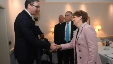 VUČIĆ SA AMERIČKIM SENATORIMA "Ponovio sam veliku zabrinutost za bezbednost srpskog naroda na Kosovu i Metohiji"