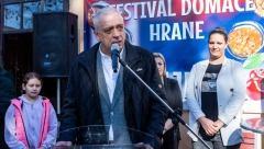 SUBOTICA: Gradonačelnik Bakić otvorio Prvi „Festival domaće hrane“ u Višnjevcu