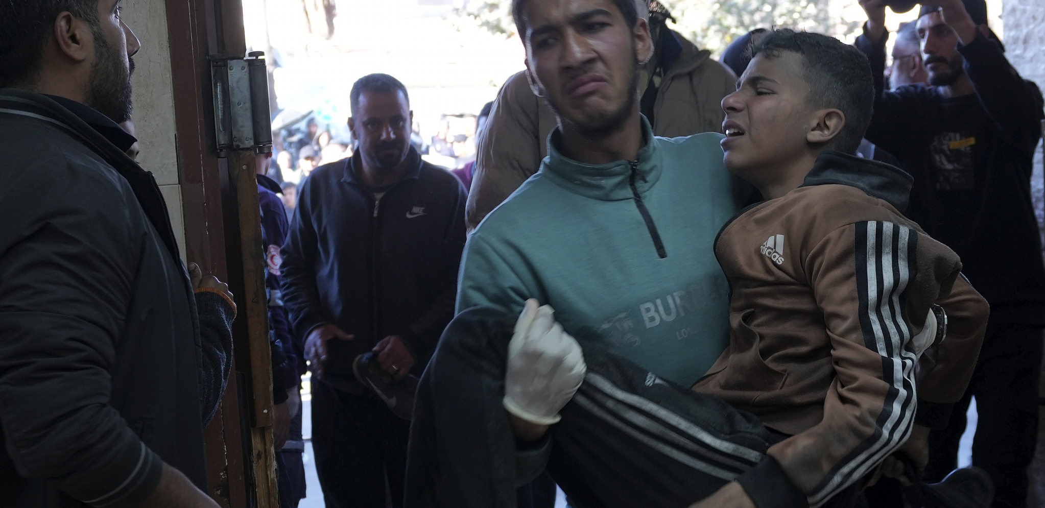 UGROŽEN ŽIVOT SVIH PACIJENATA Tedros: Bolnica Naser u Kan Junisu, nakon izraelske vojne opsade, više ne radi