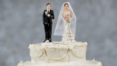 OVO SE GODINAMA PREPRIČAVA Svekar je mladi na svadbi ponudio novac da ostavi njegovog sina!