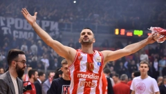 Popije kiselu vodu, osvoji trofej, ispiše istoriju - jedan sasvim običan dan Branka Lazića