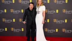 O ovom priča ceo svet: Teško bolesnog glumca u kolicima izveli na binu, aplauz trajao 7 minuta