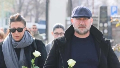 PRVA ŽENA NEBOJŠE GLOGOVCA STIGLA UPLAKANA Bolne scene na sahrani njegovog oca Milovana