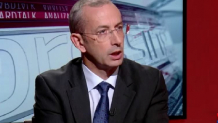 SASTANAK SA DEVENPORTOM Međunarodna zajednica da zaštiti srpski narod! Elek: Sprečite egzodus Srba sa Kosova i Metohije!