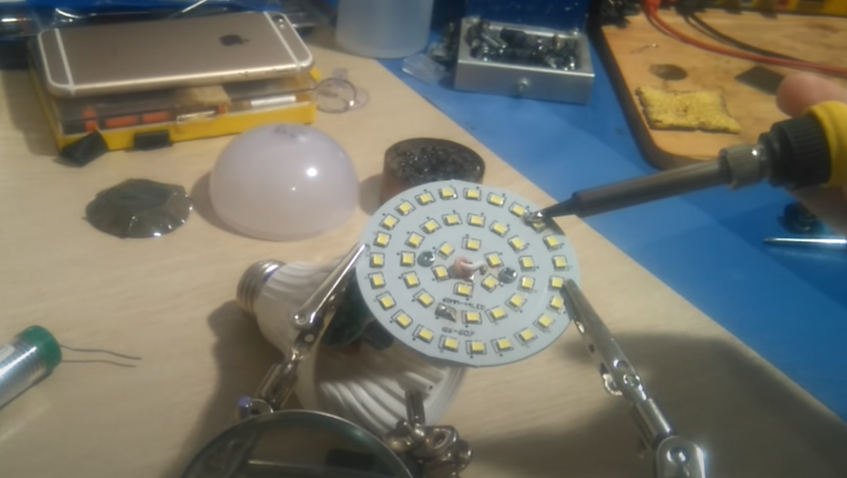 KAKO POPRAVITI LED SIJALICE Jednostavna metoda koja štedi vreme i novac