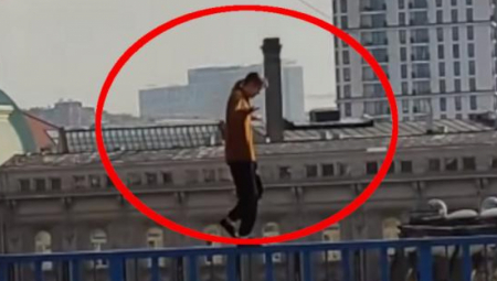 HODA PO IVICI BRANKOVOG MOSTA Jeziva scena zaprepastila Beograđane, gledali u strahu (VIDEO)