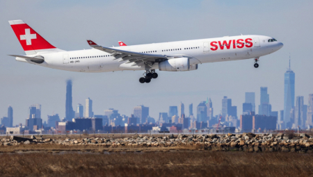 DRAMA, U AVIONU OTKRIVEN KOFER PUN RADIOAKTIVNOG MATERIJALA Radnici i putnici hitno smešteni u izolaciju