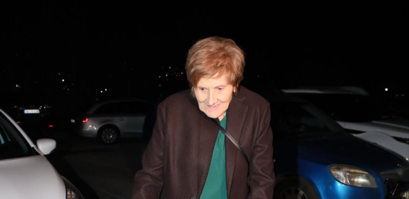 SLOBINA MAJKA STIGLA NA SVADBU Draginja se odmah obratila novinarima: Platićete mi odštetu!
