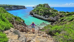 POGLEDAJTE ŠTA LOKALCI RADE TURISTIMA NA OMILJENOM LETOVALIŠTU: Pobegli su s plaže glavom bez obzira!