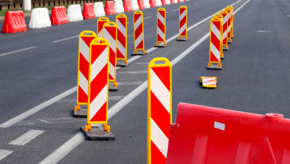 VAŽAN KORAK ZA BEZBEDNOST U SAOBRAĆAJU Puna crvena linija, evo šta ona znači