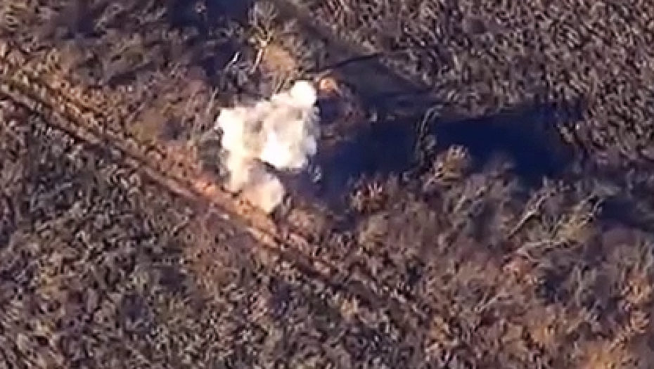 "LANCENT" UNIŠTIO UKRAJINSKI TENK Žestoka detonacija na frontu (VIDEO)