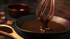 NAPRAVITE ČOKOLADNI GANAŠ KAO PROFESIONALNI KUVARI Uz ova 2 sastojka i tačnu količinu biće neodoljiv