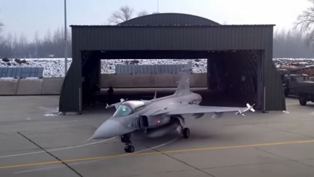 MAĐARSKA SE NAORUŽAVA? Naručena još četiri borbena aviona, to nije sve (VIDEO)