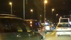 "ČOVEK LEŽI NEPOMIČNO" Jeziva scena na Pančevačkom mostu! (VIDEO)