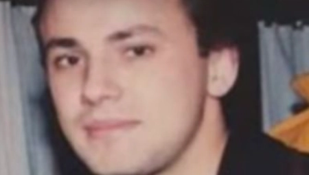 NIKAD NEĆETE POGODITI KO JE OVAJ FRAJER! Povezuju ga sa žestokim momcima, a ćerka mu je poznata starleta