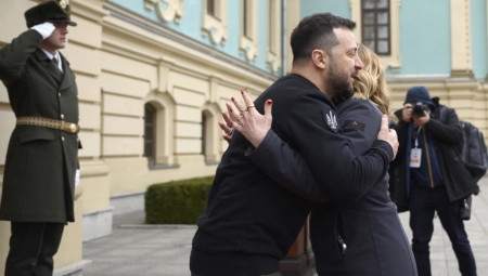 "ZAPAD ĆE NASTAVITI DA PRUŽA POMOĆ UKRAJINI" Italijanska premijerka poslala snažnu poruku svetu (FOTO)