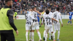 PARTIZAN "PREŽIVEO" SURDULICU Crno-beli se kockali protiv Radnika, Baždar zapečatio trijumf
