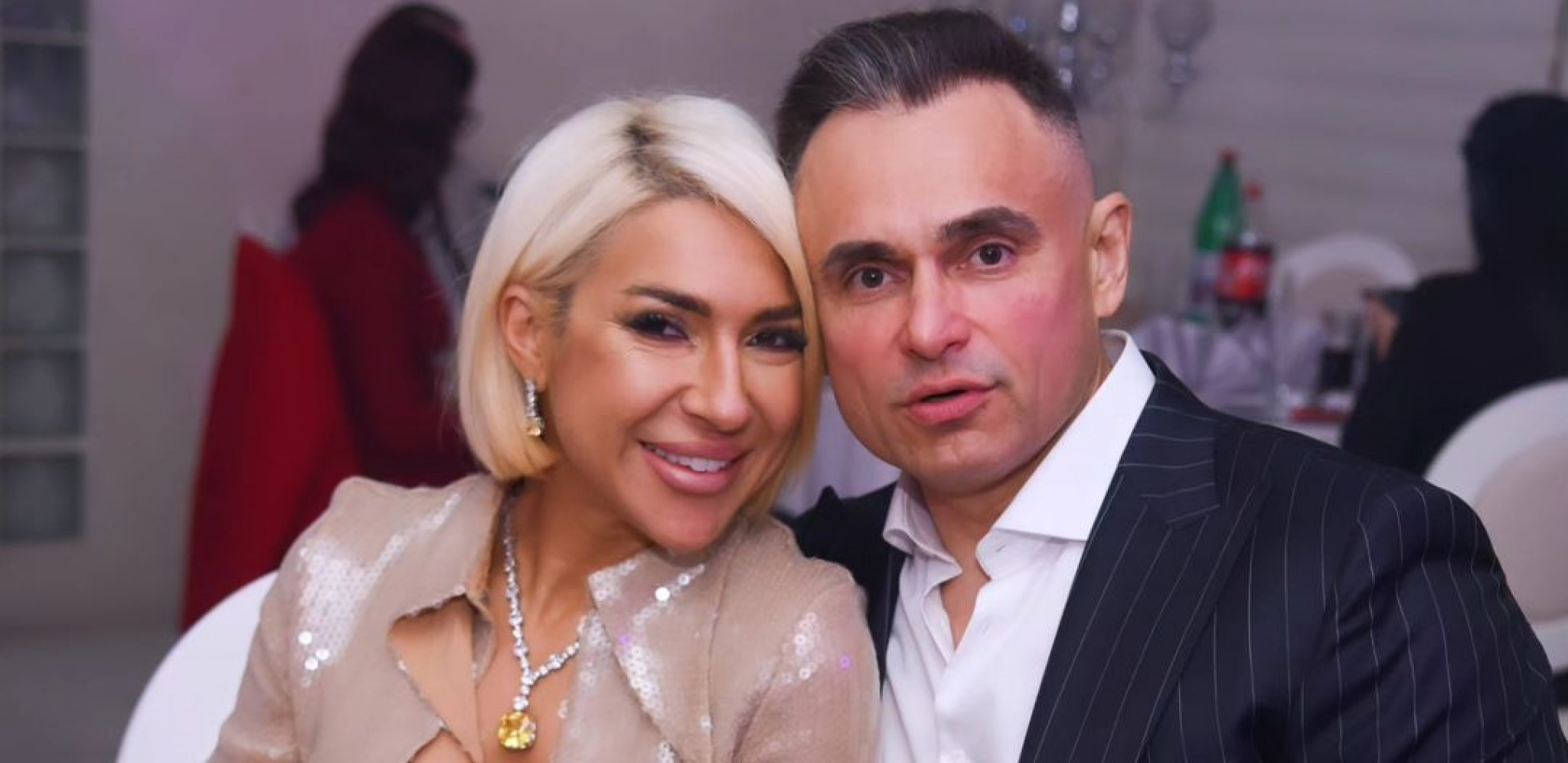 OVAKO JOVANA JEREMIĆ PROVODI VREME SA DRAGANOM Voditeljka sija od sreće, ne odvaja se od 14 godina starijeg biznismena