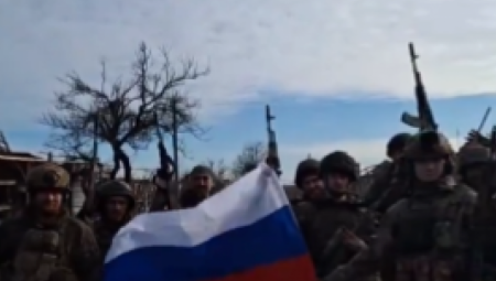 RUSKA ZASTAVA SE VIJORI AVDEJEVKOM Vojska Rusije nije stala posle osvajanja (VIDEO)