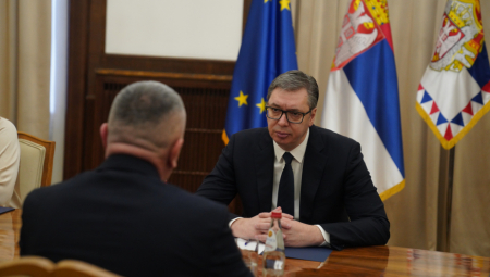 VUČIĆ SUTRA NASTAVLJA KONSULTACIJE O MANDATARU Pozvane su još dve liste