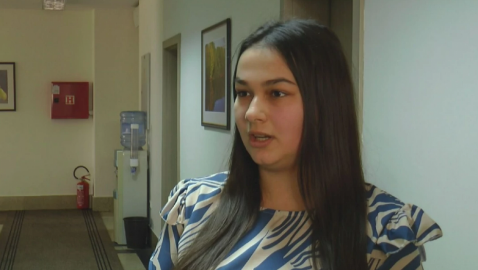 "IDEM DA PROBAM, PA KAKO BUDE" Anđela iz Čačka ima 19 godina i dobrovoljno je otišla u vojsku