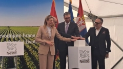 VUČIĆEVA PORUKA SA OTVARANJA FABRIKE U SURČINU: Video sam ljude koji su nasmejani, srećni, zadovoljni...(VIDEO)
