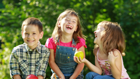 ŠOKIRAĆETE SE, JEZIVO JE! Evo koje značenje zapravo ima pesma RINGE RINGE RAJA