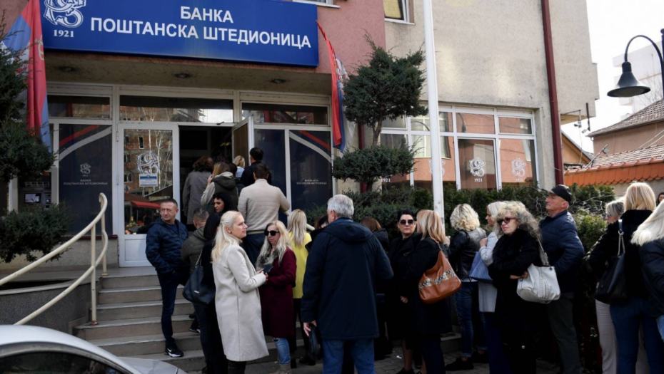 NAKARADNOM ODLUKOM PRIŠTINE IM JE UGROŽENA EGZISTENCIJA Lekari u Kosovskoj Mitrovici ne mogu do svog mukotrpno zarađenog novca!