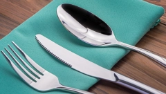 NEKA VAŠ PRIBOR ZA JELO ZASIJA Očistite tamne mrlje ovim sastojkom iz kuhinje, biće kao ogledalo!